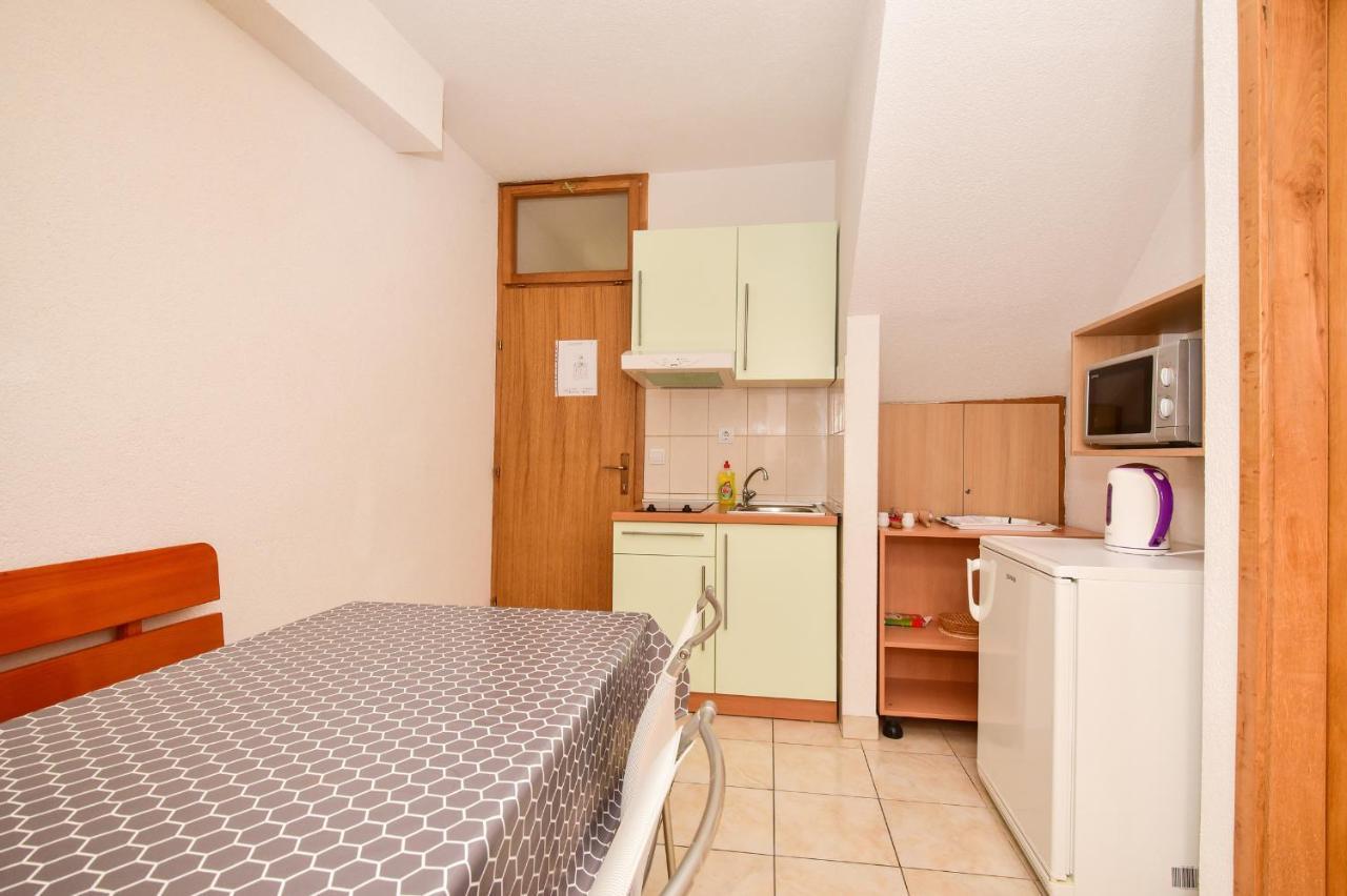 Apartmani Mate Makarska Exteriör bild