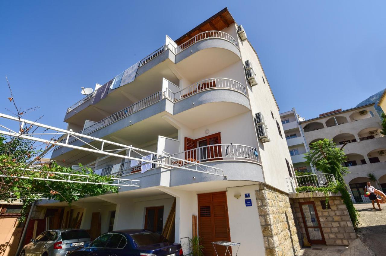 Apartmani Mate Makarska Exteriör bild