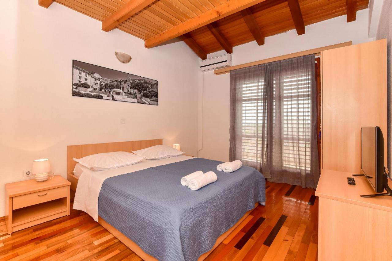 Apartmani Mate Makarska Exteriör bild